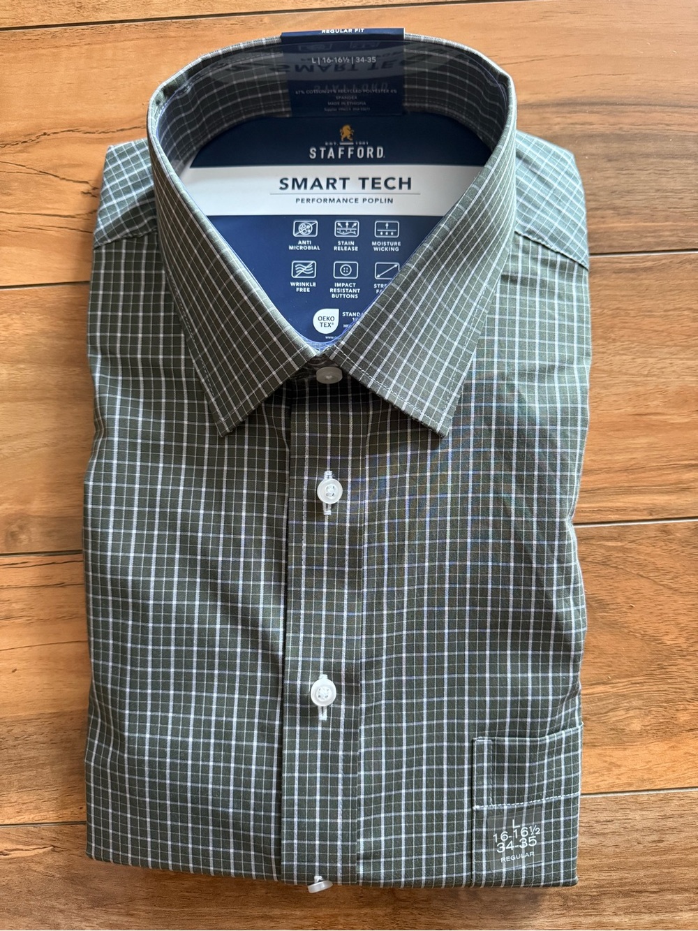 Stafford Green Wrinkle Free Dress Shirt        ………..Neck 16.5 Sleeves 34/35……….